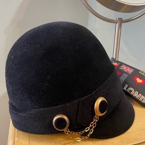 A very vintage riding cap